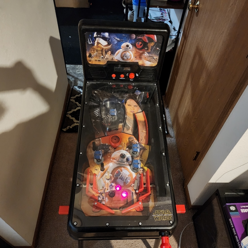 Star wars pinball machine